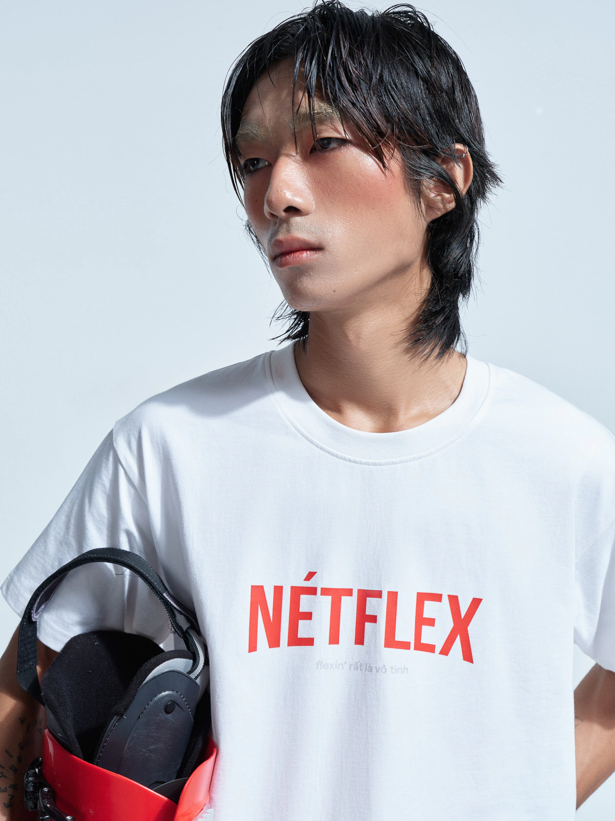 ÁO PHÔNG GRAPHIC NÉTFLEX