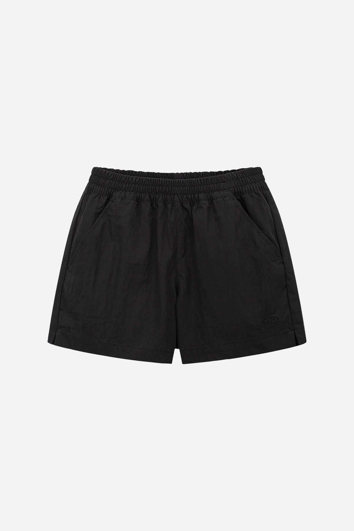Quần shorts gió  xẻ sườn thêu logo BOO ESS