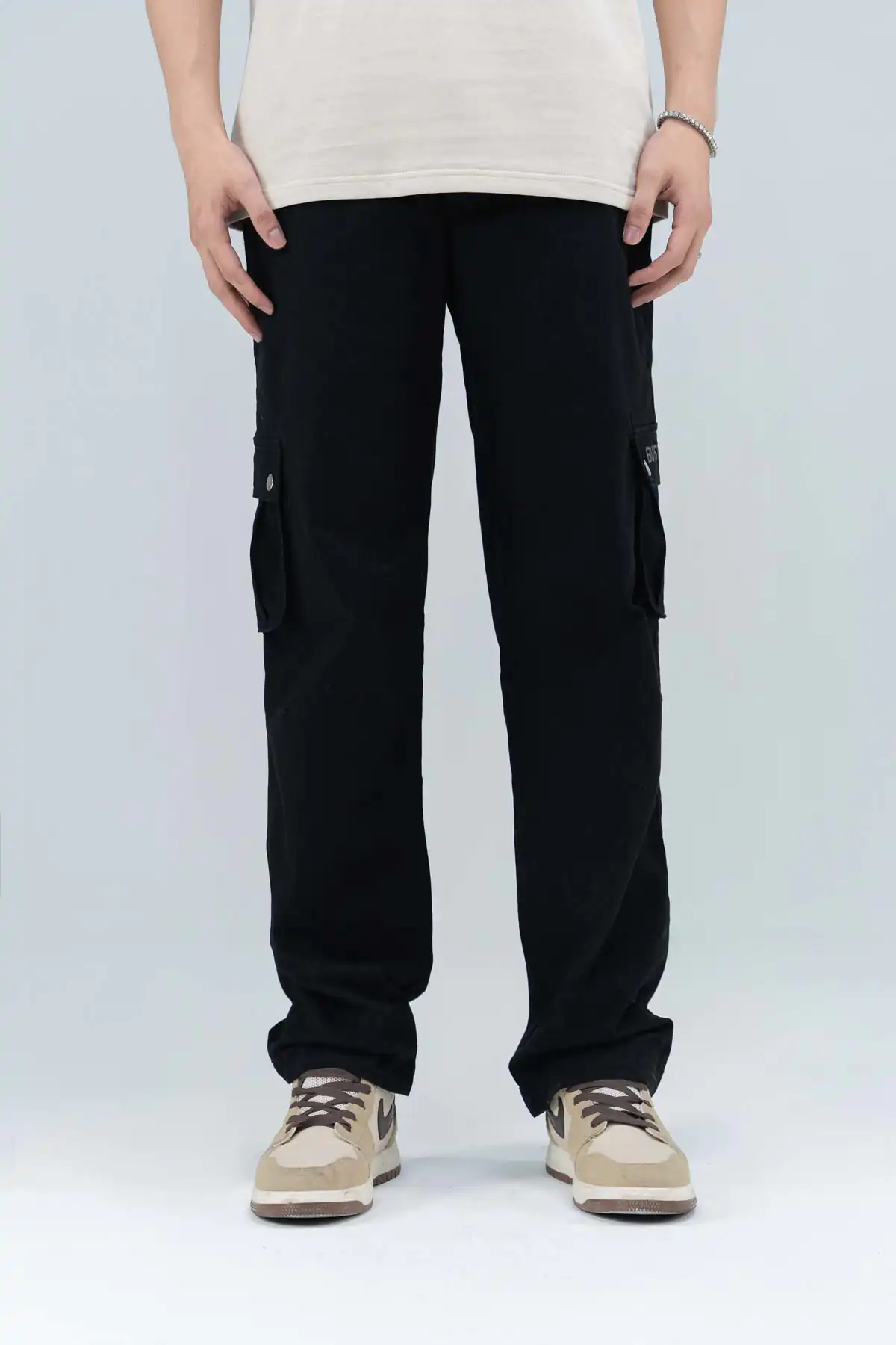 QUẦN DÀI UN CARGO KHAKI ESSENTIALS FALL
