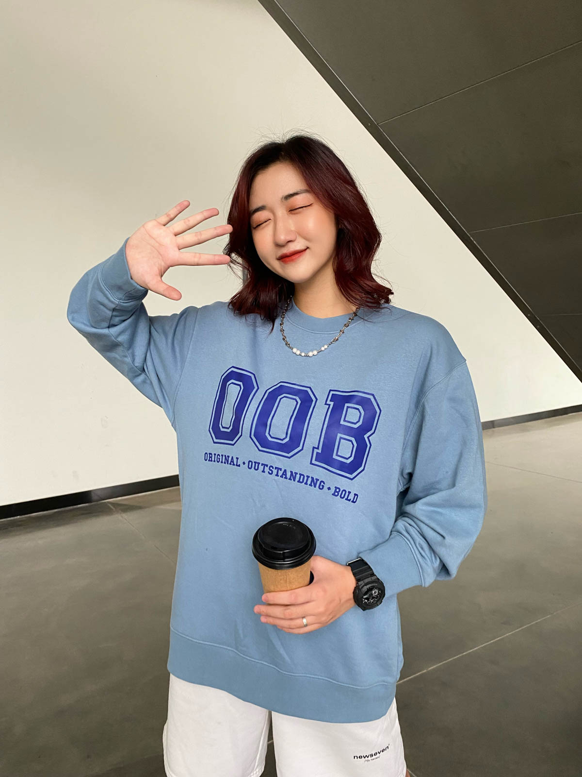 ÁO NỈ KHÔNG MŨ OVERSIZED LOGO OOB 